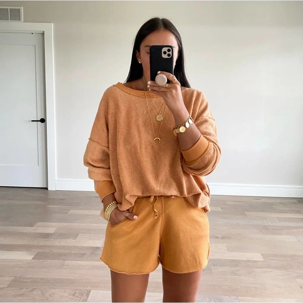 FREE PEOPLE Kelly Washed Cognac Sweatshirt Set Shorts Top Size Medium NEW - Picture 1 of 13
